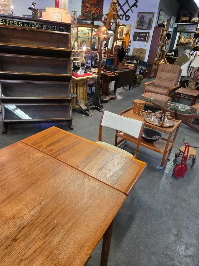 Danish mcm Teak Dining Set in Dining Tables & Sets in City of Toronto - Image 7
