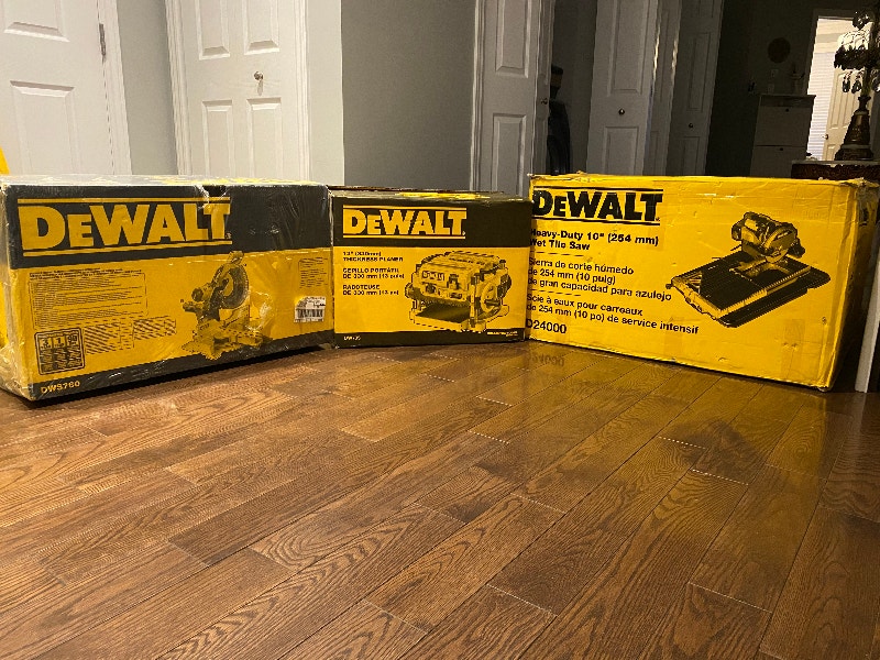DEWALT DWS780 12Inch Double Bevel Sliding Compound Miter Saw