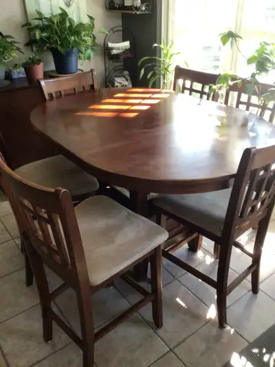 Kitchen table and 6 chairs, View more