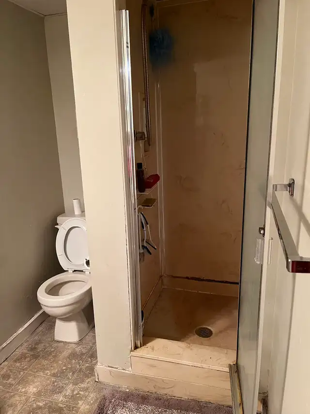 Basement Room for Rent in Long Term Rentals in Regina - Image 9