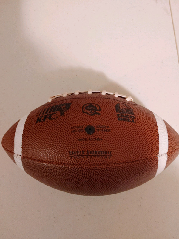 1997 GREYCUP / CFL / EDMONTON  85TH JUNIOR  SIZE  FOOTBALL. in Arts & Collectibles in St. Albert - Image 2