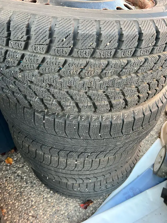 215/70R15 honda winter tires/rims 225/65r17 acura winter tires/. in Tires & Rims in St. Albert - Image 4