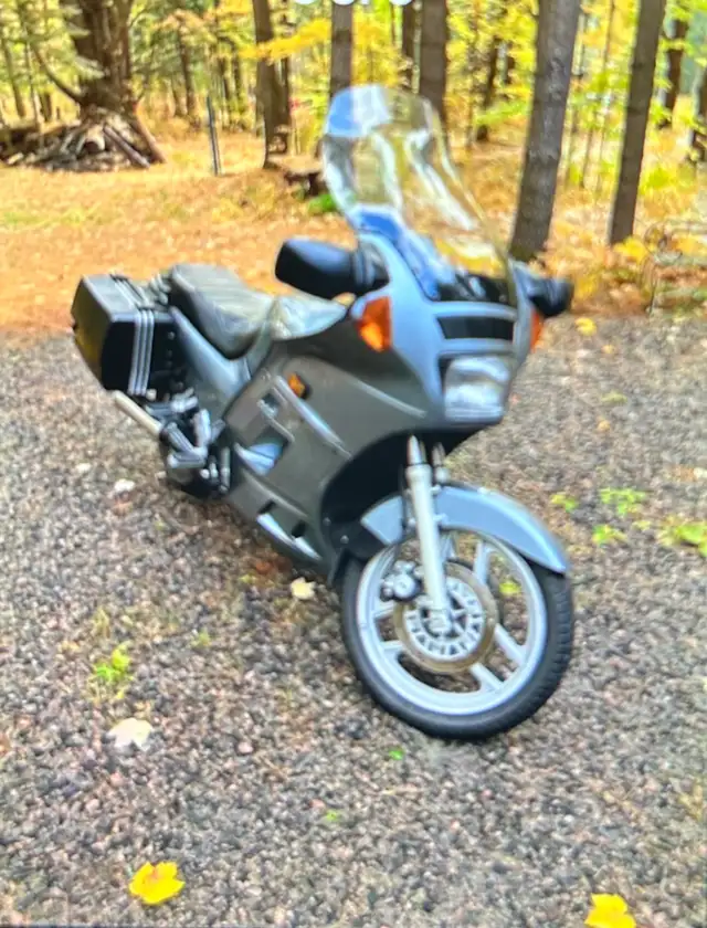 '84 Kawasaki GTR1000 Touring Bike in Touring in Mississauga / Peel Region - Image 2