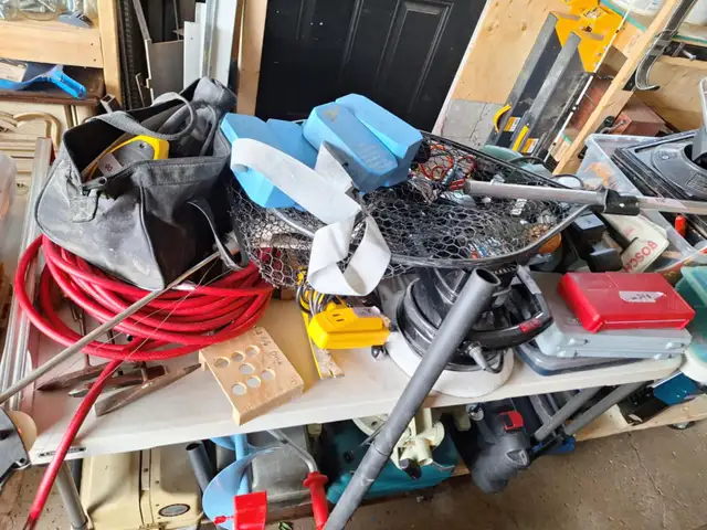 ESTATE SALE - TOOLS -TOOLS -TOOLS in Garage Sales in Ottawa - Image 9