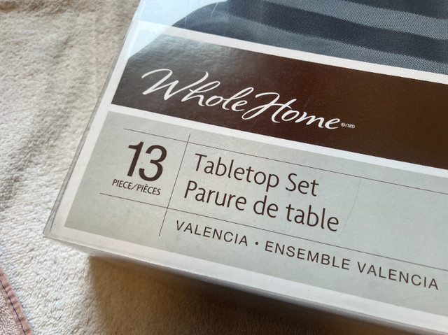 New Grey Table Top Set in Home Décor & Accents in Vernon - Image 2