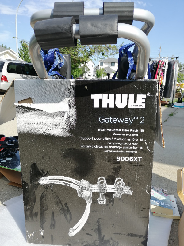 Thule rear mounted bike rack in Other in St. Albert - Image 2