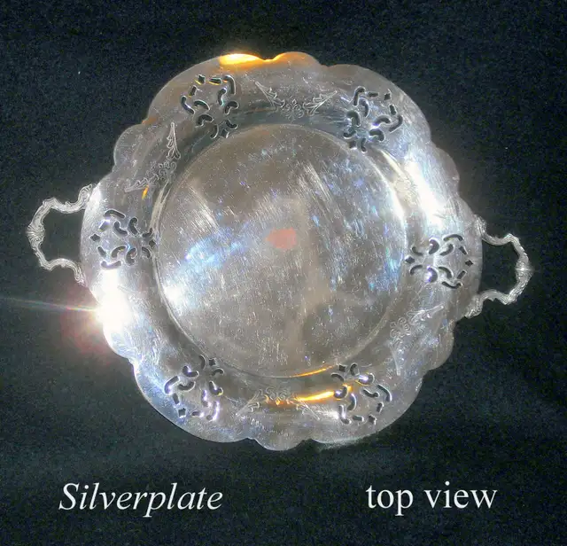 Vintage Viking Silver Plate- sugar bowl, creamer + 2 trays in Arts & Collectibles in City of Toronto - Image 5