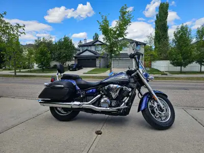 With only 15,776 km, this 1300 V-Star has been meticulously cared for, stored properly, and is barel...