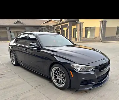Exceptionally clean and highly optioned 2014 BMW 335i xDrive M Sport with only 66,000 km. Finished w...