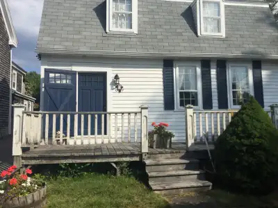 Month to month rental of 1+ bedroom, 1 bathroom house, utilities included except Internet/cable. Lau...