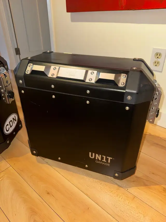 Unit Garage Aluminium Paniers in Motorcycle Parts & Accessories in Edmonton - Image 3