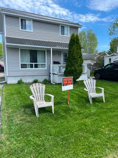 Own a piece of Superior Country in Red Rock, Ontario. This two-storey, 4-bedroom family home feature...