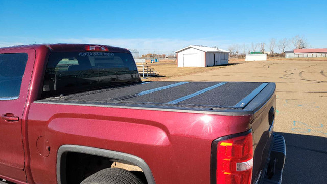 2015 GMC Z71 SIERRA 1500 4x4 in Cars & Trucks in Edmonton - Image 4