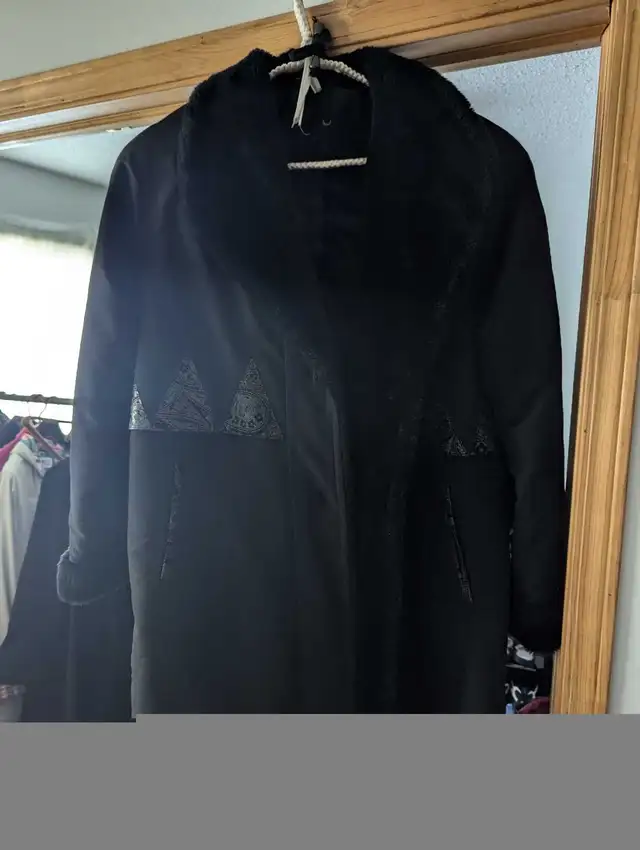 medium lawn jacket women's winter in Women's - Tops & Outerwear in Edmonton - Image 5