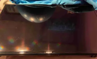 Samsung 47’ LED TV (14), View more