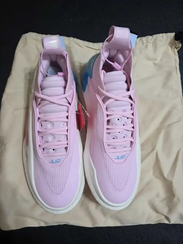 Way of Wade 11 size 8 in Men's Shoes in Mississauga / Peel Region - Image 3