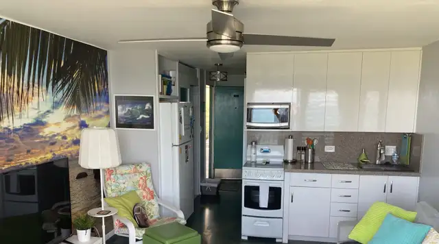 1 BED/1 BATH OCEAN FRONT CONDO on OAHU w/ AMAZING SUNSETS in Hawaii in Canada - Image 8