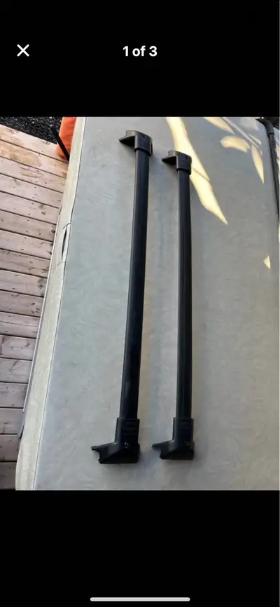Factory oem cross rails for a explorer Fits multiple years, only used a couple times. Located in She...