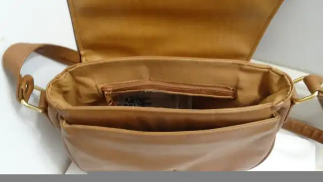 Women's Purses Starting at 5.00 & Up in Women's - Bags & Wallets in Kitchener / Waterloo - Image 8