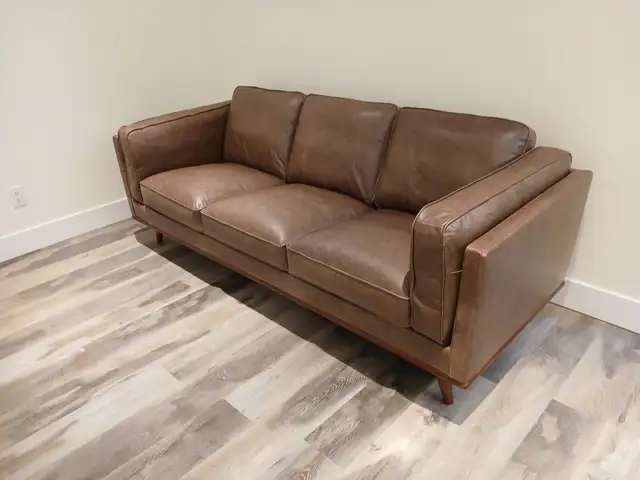 Brand New! Structube "Rowan" Chocolate Leather Sofa (Blind Bay) in Couches & Futons in Kamloops - Image 5