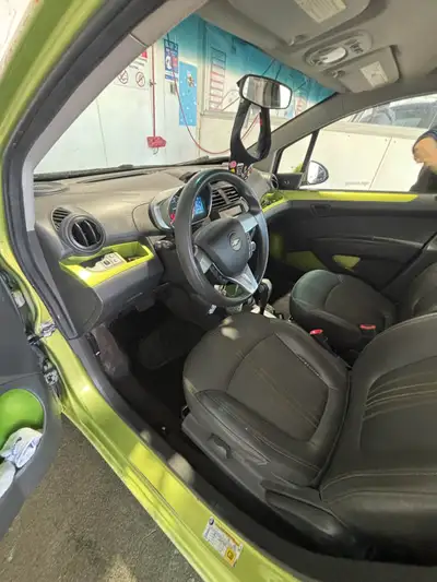 4000$ or obo - 1.4L engine - runs and drives great - no issues - great on fuel - perfect daily car -...