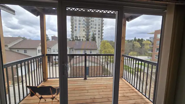 Whole house (4 bedrooms) available for rent near Uni/Keats Way in Long Term Rentals in Kitchener / Waterloo - Image 4