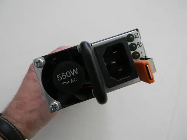 550 watt server power supply, +12V @ 45A in System Components in Winnipeg - Image 4