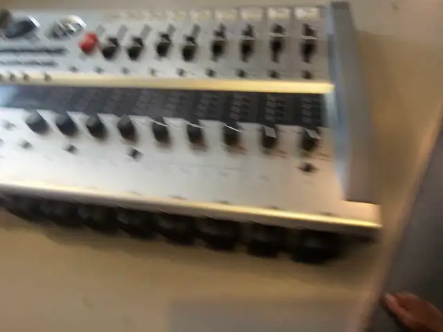 R24 Zoom 24 Track Recorder, interface. in Pro Audio & Recording Equipment in Leamington - Image 3