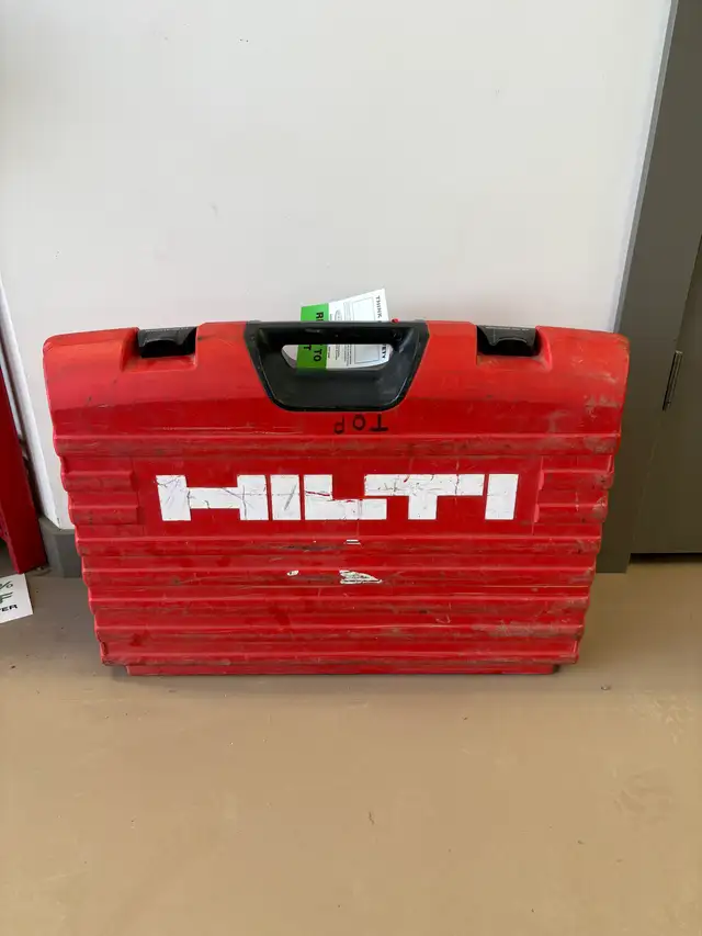 Hilti TE70 Hammer Drill in Power Tools in Calgary - Image 5