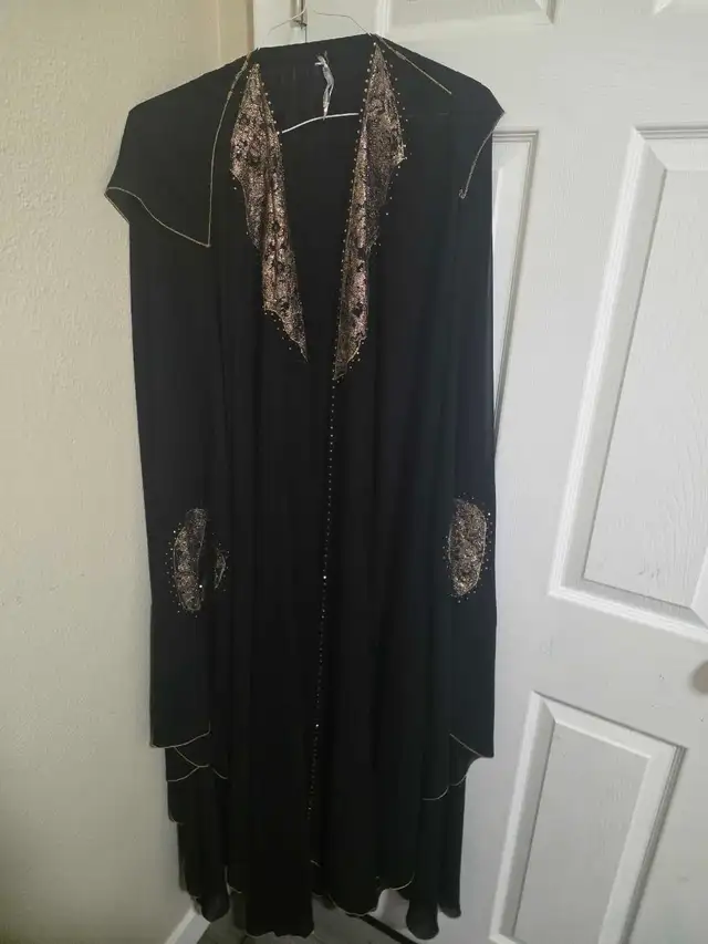  Black Abaya537090587918356483
