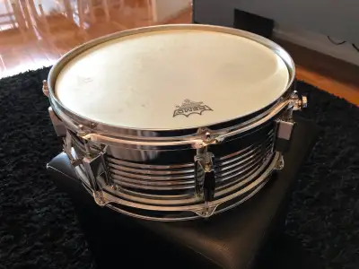 Dixon snare drum, View more
