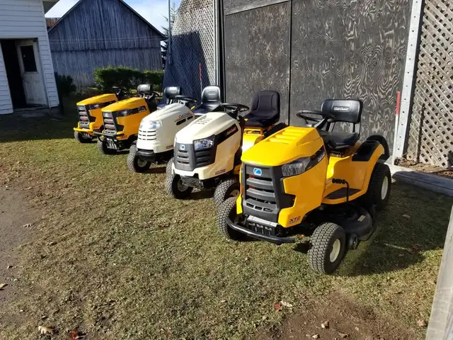 A C H A T     VENTE TRACTEUR PELOUSE ( GAZON ) PEUT IMPORTE in Other in Rimouski / Bas-St-Laurent - Image 2