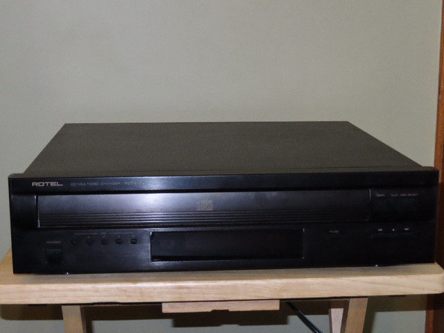 Rotel RCC-940AX 5 CD changer in Stereo Systems & Home Theatre in Winnipeg - Image 2