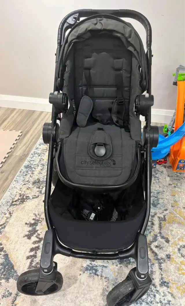 City select by baby jogger stroller+Graco baby car seat adaptor in Strollers, Carriers & Car Seats in Mississauga / Peel Region - Image 2
