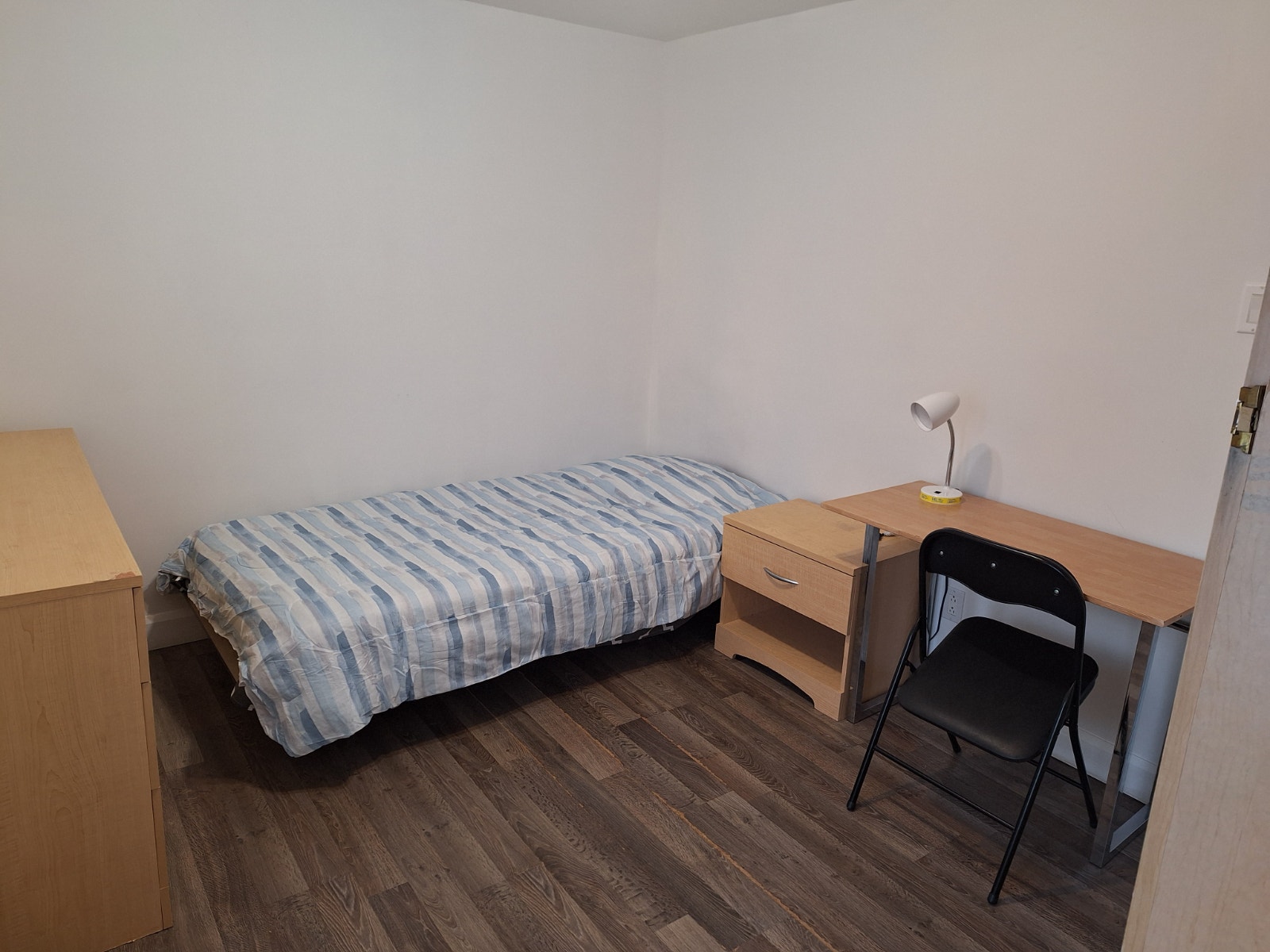 Chambre à louer meublé travailleur ou étudiant Lévis — photo 1