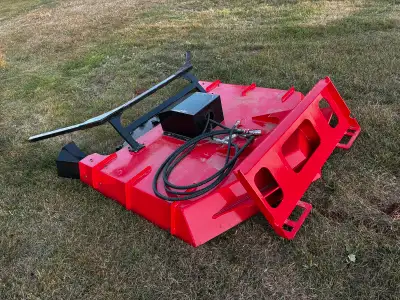 I am selling a new GIYI Skid Steer Disc Mulcher, model GY-DM39, perfect for clearing brush and small...