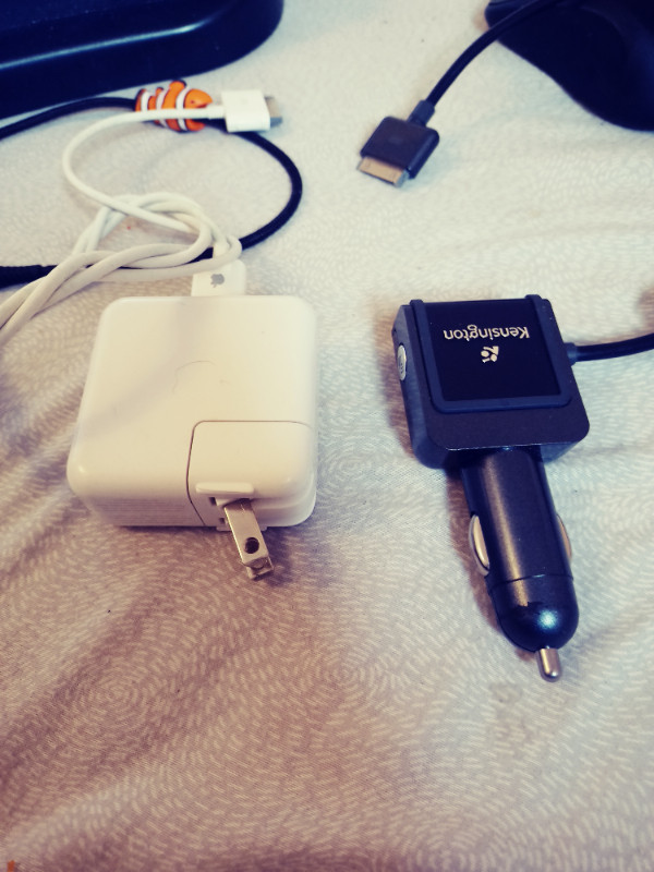 iPod charger and Kensington Liquid FM transmitter in iPods & MP3s in Oshawa / Durham Region