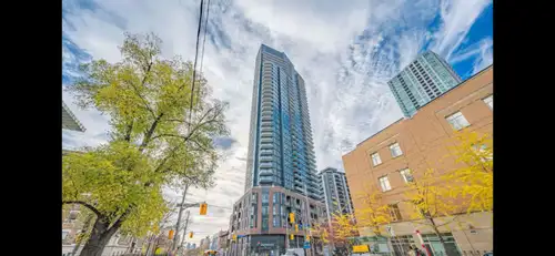 New building with 24/7 concierge, full gym and sauna. Furnished and WIFI included