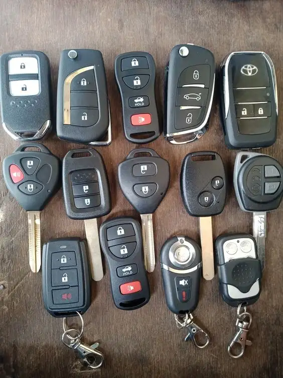 Car Locksmith Toronto -Replace Key for Your Car-Auto Key Fobs in Other Parts & Accessories in City of Toronto - Image 3