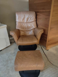 Gorgeous recliner/swivel chair 
