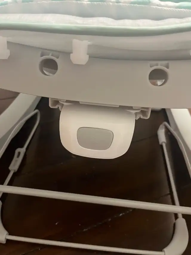 Ingenuity 3-in-1 Baby Rocker Chair in Feeding & High Chairs in London - Image 5