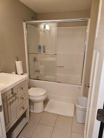 Long term rentals 2 beds basement appartment