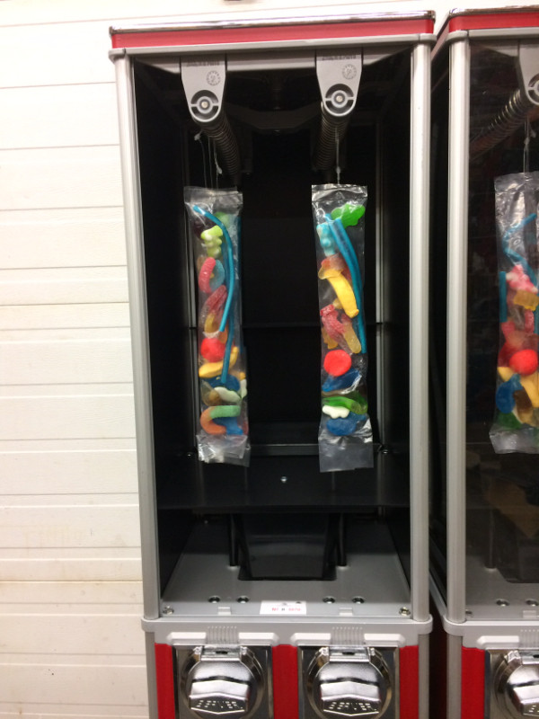 Beaver Candy Machine - Vending in Other Business & Industrial in Regina - Image 3