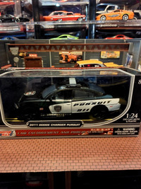 DIECAST CARS & TRUCKS 1:24 POLICE 