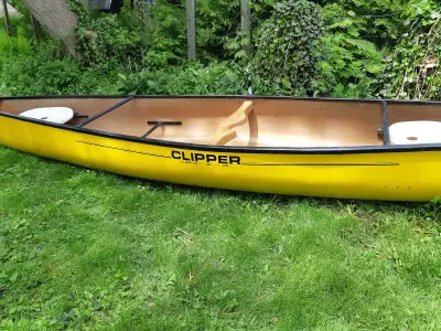 17' 2 seater clipper canoe 2 Paddles Neck/shoulder pad L/XL bodyglove jacket