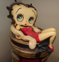 VINTAGE BETTY BOOP CD STAND MADE OF RESIN AND WOOD  RARE ITEM