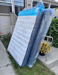 Matelas Queen à Raisonnable  City of Montréal Greater Montréal Preview