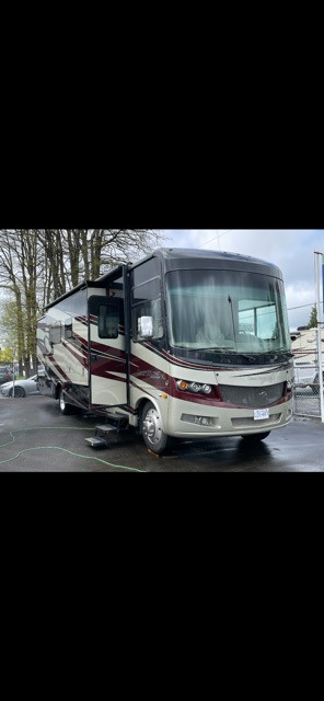Class A Georgetown 37.7 XL 2013 Forest River in RVs & Motorhomes in Delta/Surrey/Langley