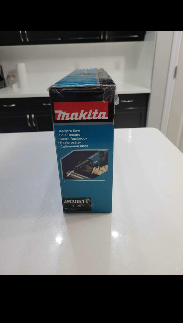 Makita Reciprocating SawVariable Speed, Lock-On Button in Power Tools in Edmonton - Image 2