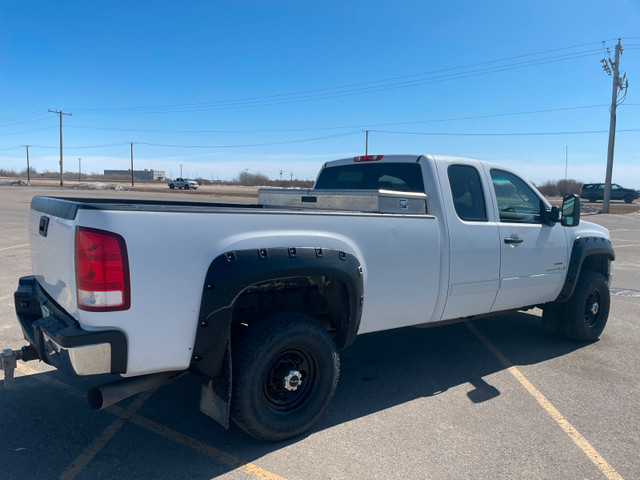 2009 GMC 3500 in Cars & Trucks in Saskatoon - Image 3